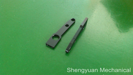 6061 piezas que trabajan a máquina que muelen de la precisión con la placa lateral anodizada negro