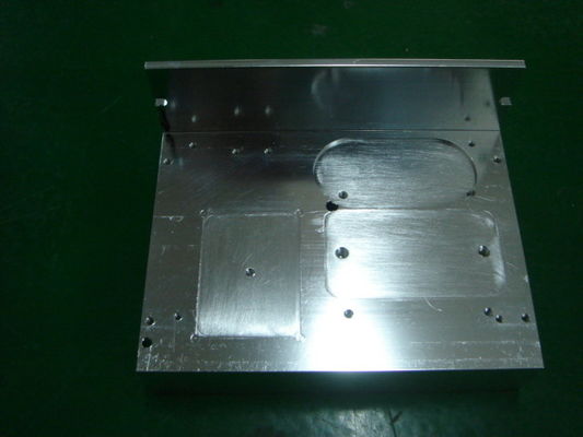 La precisión del CNC de la L-forma que trabajaba a máquina, aleación de aluminio rápida del prototipo sacó disipador de calor
