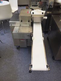 Línea industrial de la producción alimentaria del equipo de la panadería de la tostada de las zanahorias