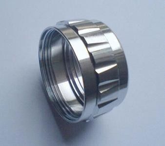El acero inoxidable parte el prototipo del CNC que trabaja a máquina el aluminio anodizado
