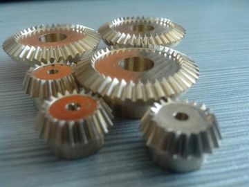 El CNC de cobre amarillo de la precisión del OEM trabajó a máquina piezas de metal de los prototipos/CNC