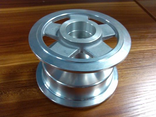 Modificado para requisitos particulares a presión el torno del CNC de la fundición que da vuelta al polaco de la rueda del acero inoxidable