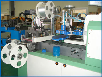 Máquina auto eléctrica de la tenencia de la película plástica 50Hz para los casquillos inferiores del filtro de aceite