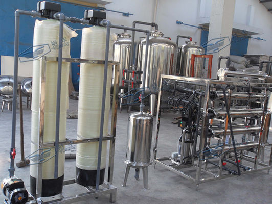 Pequeño tipo sistema del RO del agua de la fibra de vidrio para la cadena de producción del agua de botella
