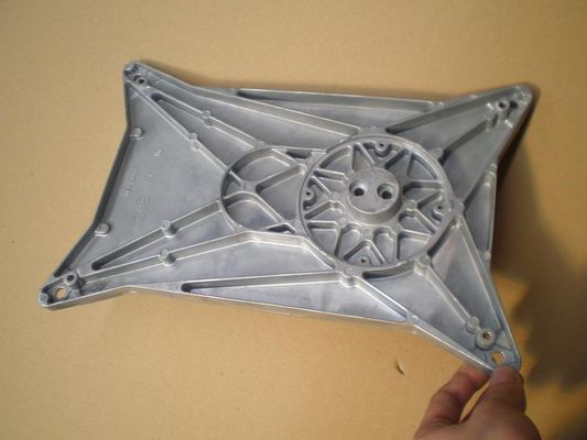 El trabajar a máquina de la alta precisión de aluminio a presión los recambios del equipo pesado de la fundición